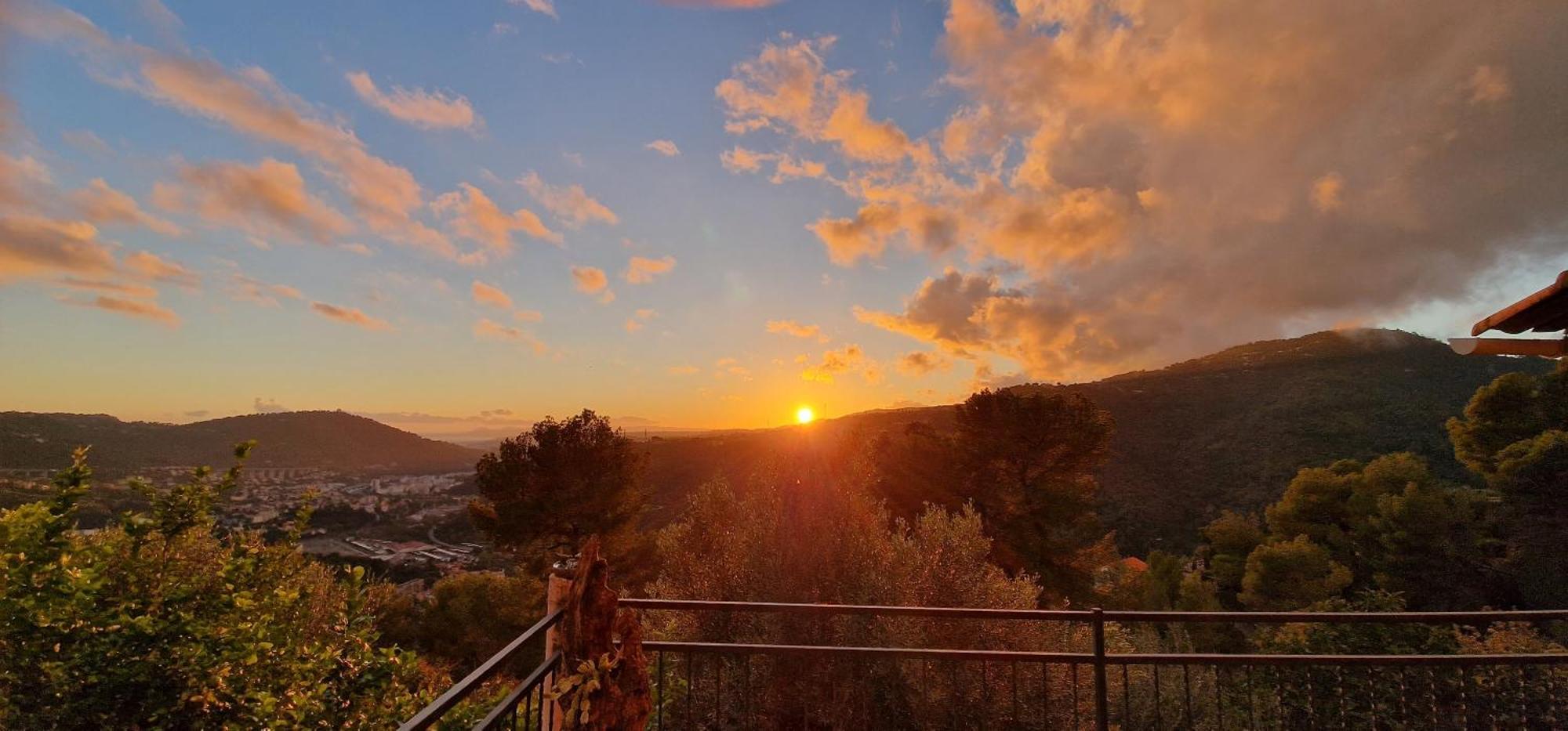 Le Chalet De La Pierreraie Cote D'Azur Piscine Terrasse Et Vue Mer Drap Kültér fotó